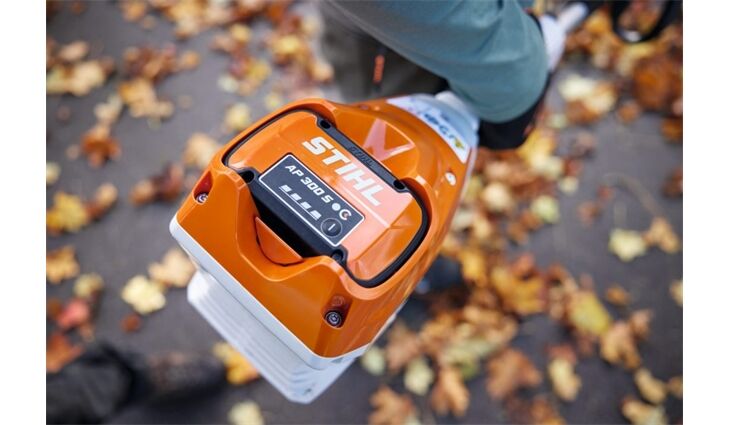 STIHL KMA 120R Akku Kombimotor Solo FA080116820
