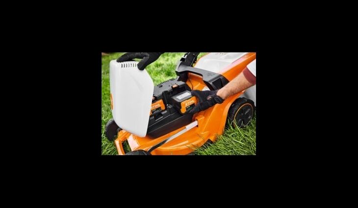 STIHL RMA 443 PV Akku Rasenmäher Solo WA400111410