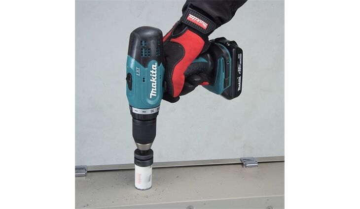 Makita Akku-Bohrschrauber 18V DDF453RFE inkl. AK/LG
