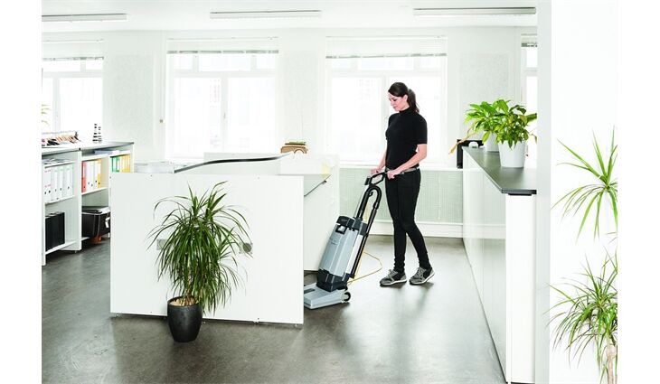 Nilfisk SC 100 E Komplett Scheuersaugmaschine